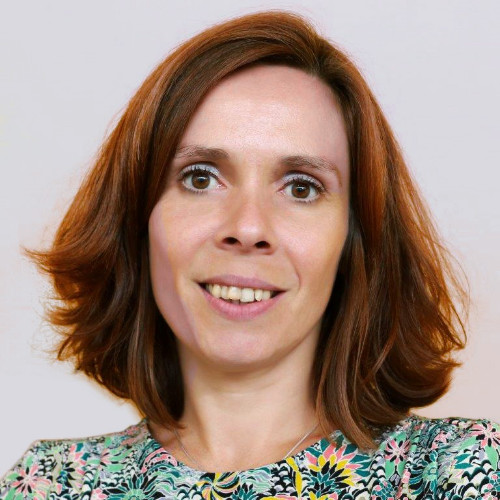 Femme aux cheveux roux CyberTour